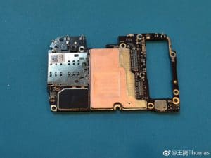Xiaomi Mi 9 interior 03